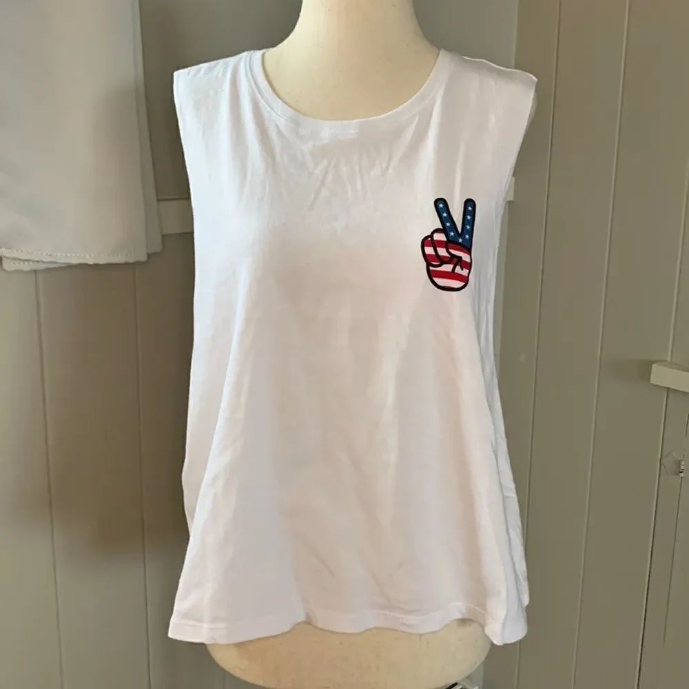 Miken sleeveless graphic muscle tee sz xl NWOT